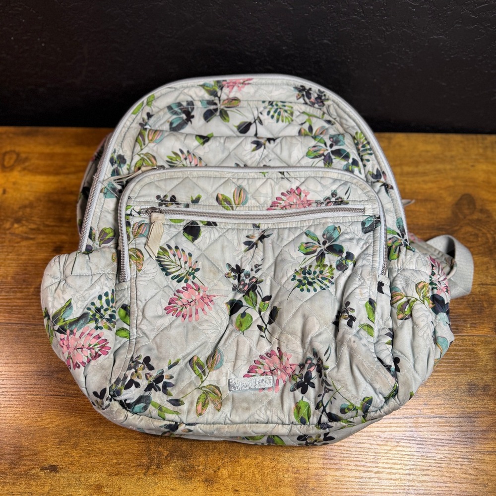 Vera Bradley Quilted Floral Light Gray Cotton Backpack Womens Large‎